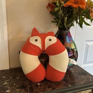 Cool, fox neck, pillow. Looks brand new.  Filled with beads.